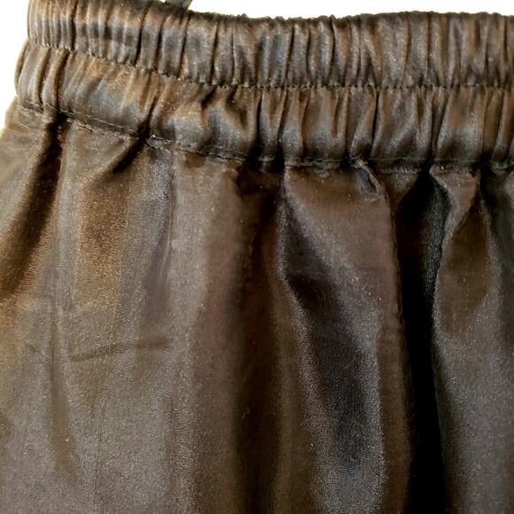 Indian Inspired Black Rayon 2-PC Set Foral Embroidered Jacket & Skirt SZ 20 - Picture 12 of 16